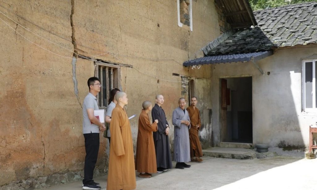 厦门南普陀寺慈善会赴宁德县区困难寺院走访慰问