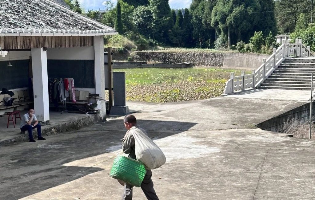 厦门南普陀寺慈善会赴宁德县区困难寺院走访慰问