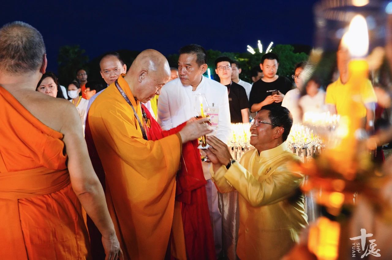 联合国卫塞节｜世界各地佛教长老为全球和平点灯祈福（多图）