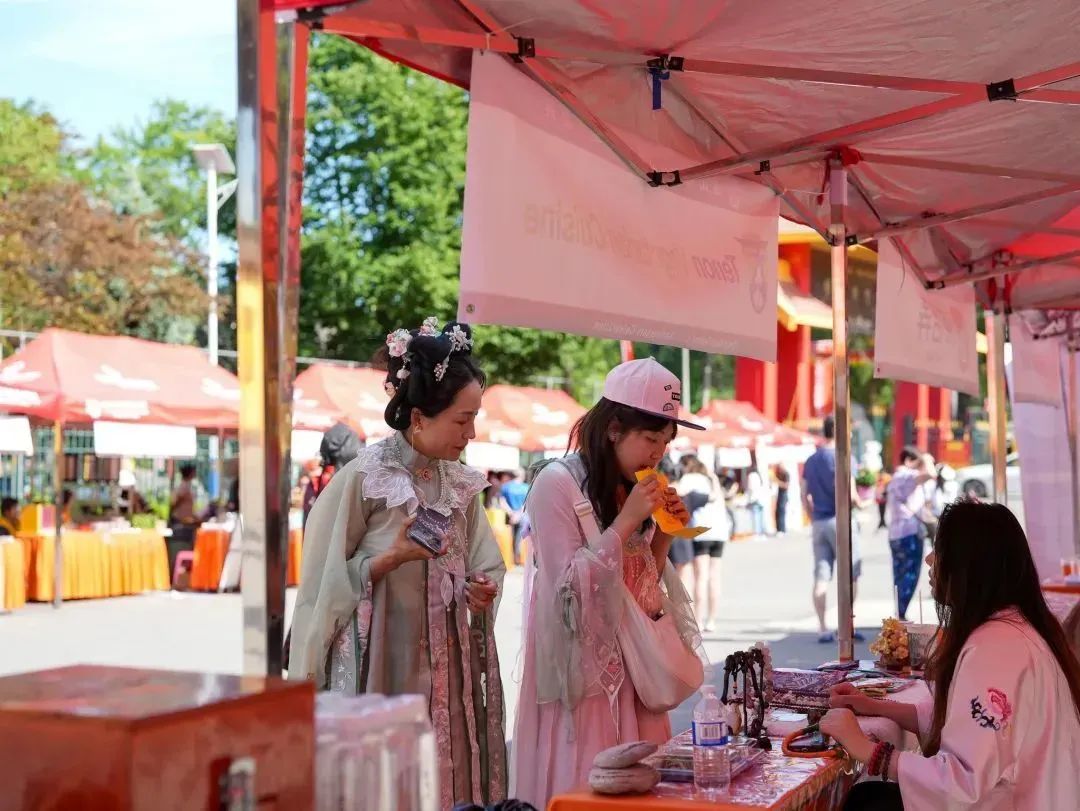 加拿大湛山精舍开山建寺51周年，102岁性空长老亲临庆典，各族裔民众共襄盛举！