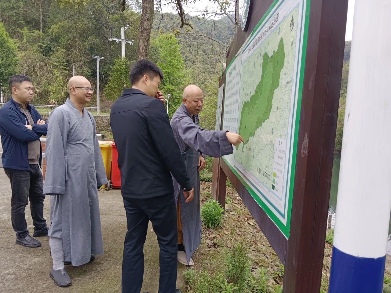 大爱护生，弘传平等慈悲和谐共生的菩萨精神——东林寺救护流浪动物和珍稀动物纪实