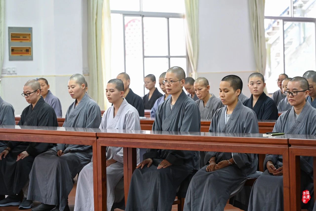 入学教育周│ 象峰崇福寺方丈宽铭法师作新学期入学开示