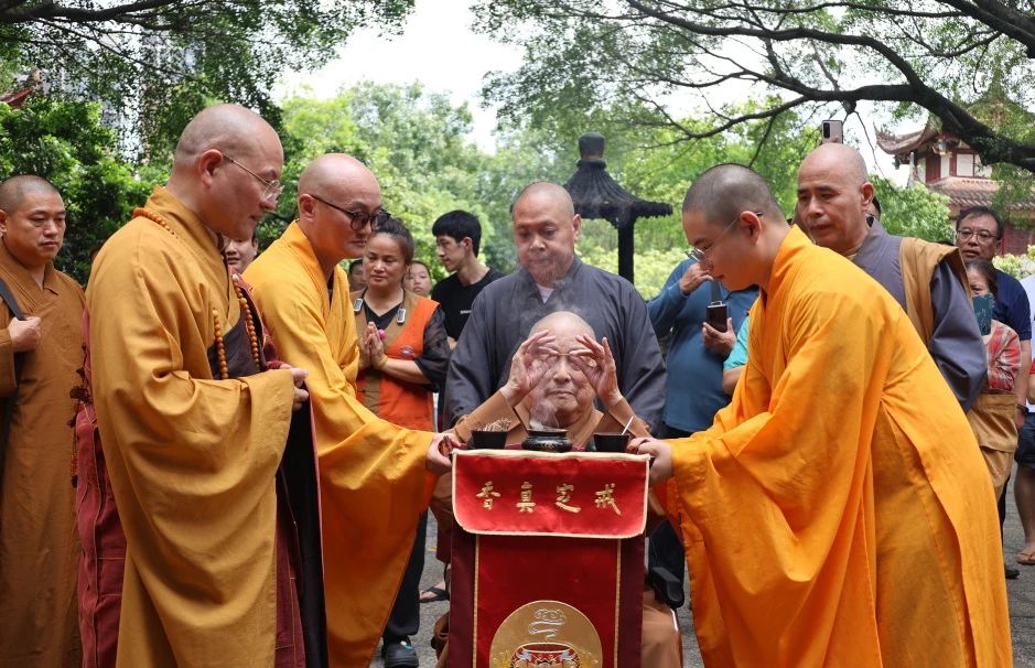 印尼茂物普门寺定海长老一行回祖庭莆田南山广化寺朝礼