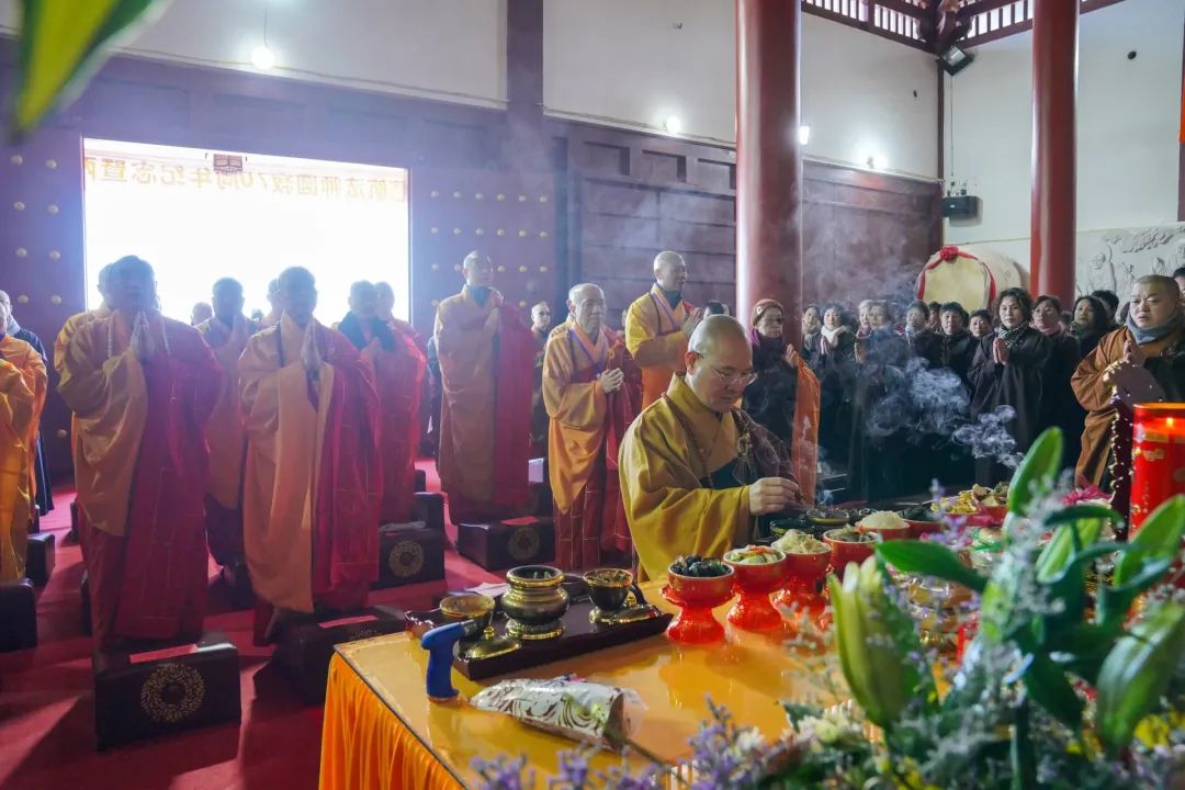 太殊胜了 | 两岸高僧登顶泰宁弥勒山，为世界和平祈福