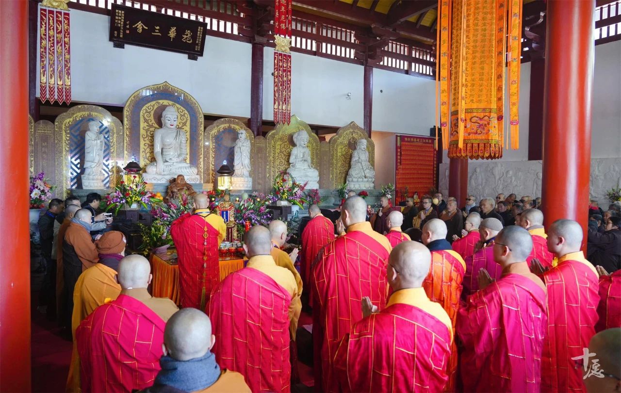 太殊胜了 | 两岸高僧登顶泰宁弥勒山，为世界和平祈福